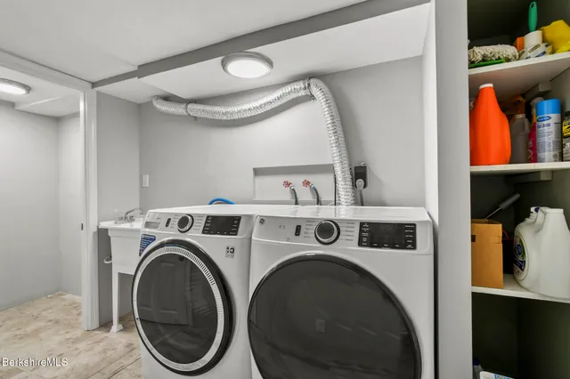 $349,900 | 153 Elberon Avenue, Pittsfield, MA 01201