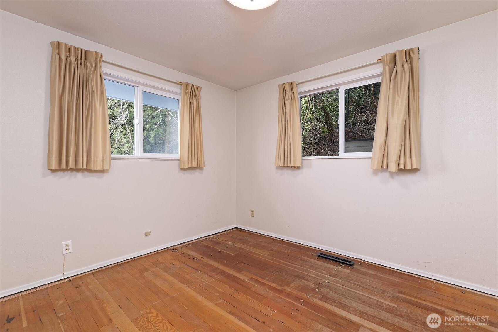 11181 Highway 106 Belfair, WA 98528 - Photo 25 of 39