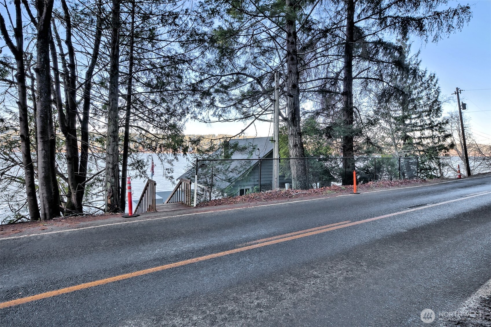 11181 Highway 106 Belfair, WA 98528 - Photo 4 of 39