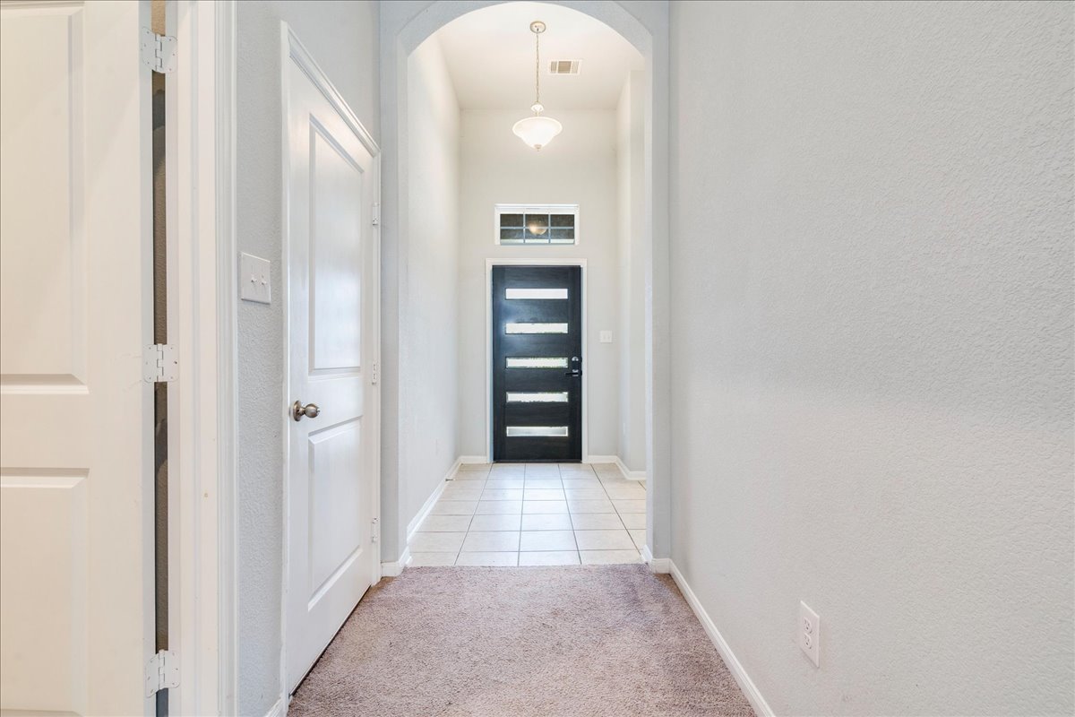 275 Cherrystone Loop Buda, TX 78610 - Photo 7 of 33 Entryway