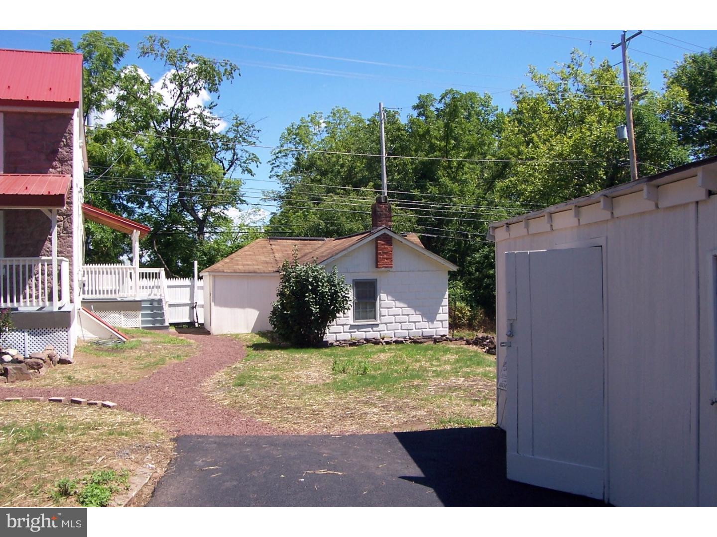 400 Neiman Road Pottstown, PA 19465 - Photo 5 of 17 Exterior Side