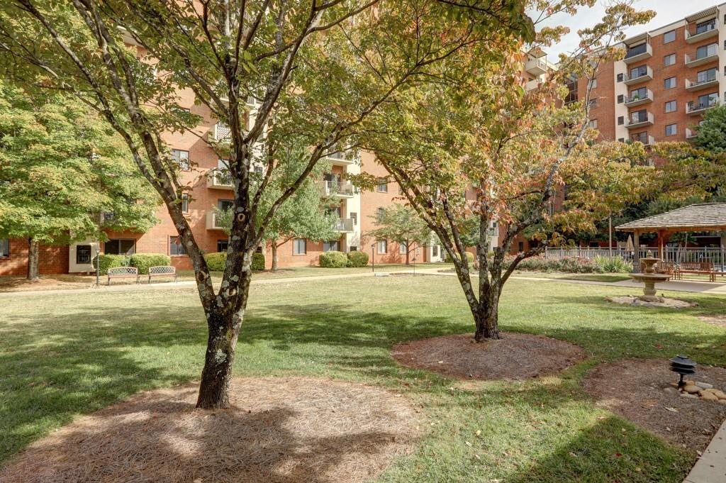 300 Johnson Ferry Road, Unit B607 Atlanta, GA 30328 - Photo 29 of 32