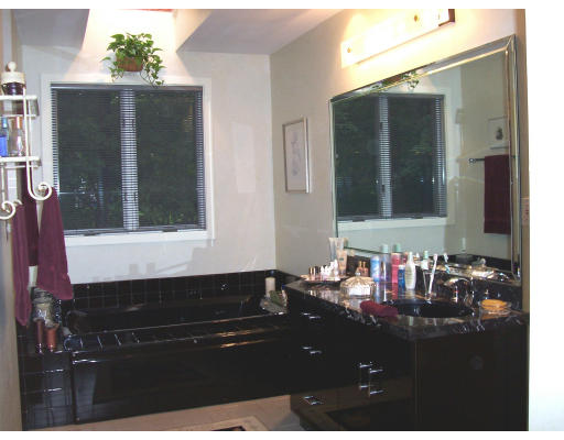 10 Brenton Road Weston, MA 02493 - Photo 11 of 15 Gallery Image 11