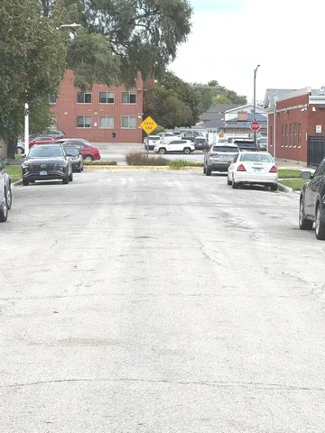 $310,000 | 8737 South Richmond Avenue, Evergreen Park, IL 60805