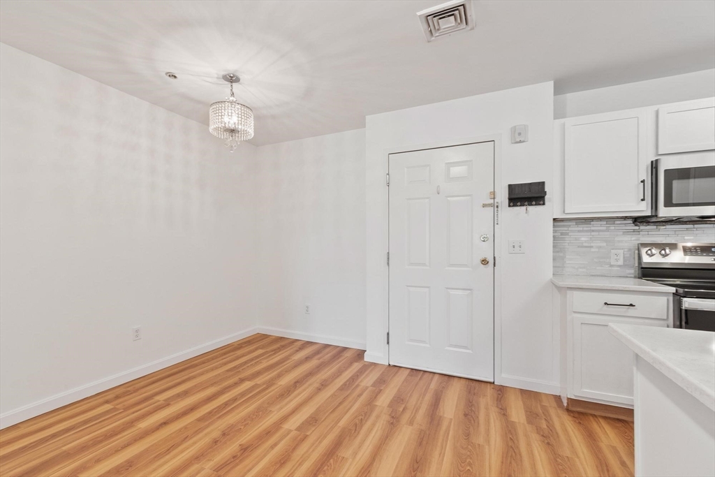 75 Walnut Street, Unit 302 Peabody, MA 01960 - Photo 11 of 31