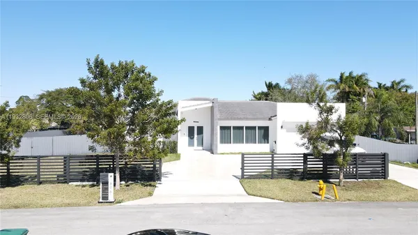 a view of a house with street
