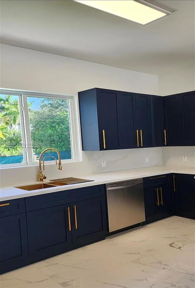 18961 Southwest 359th Street Homestead, FL 33034 - Photo 9 of 14