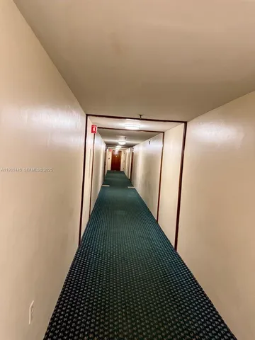 $2,200 | 671 Northeast 195th Street, Unit 121E, Miami, FL 33179