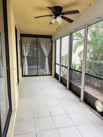$2,200 | 671 Northeast 195th Street, Unit 121E, Miami, FL 33179