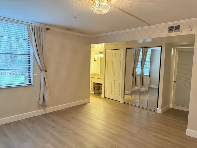 $2,300 | 671 Northeast 195th Street, Unit 121E, Miami, FL 33179