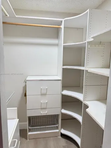 $2,200 | 671 Northeast 195th Street, Unit 121E, Miami, FL 33179