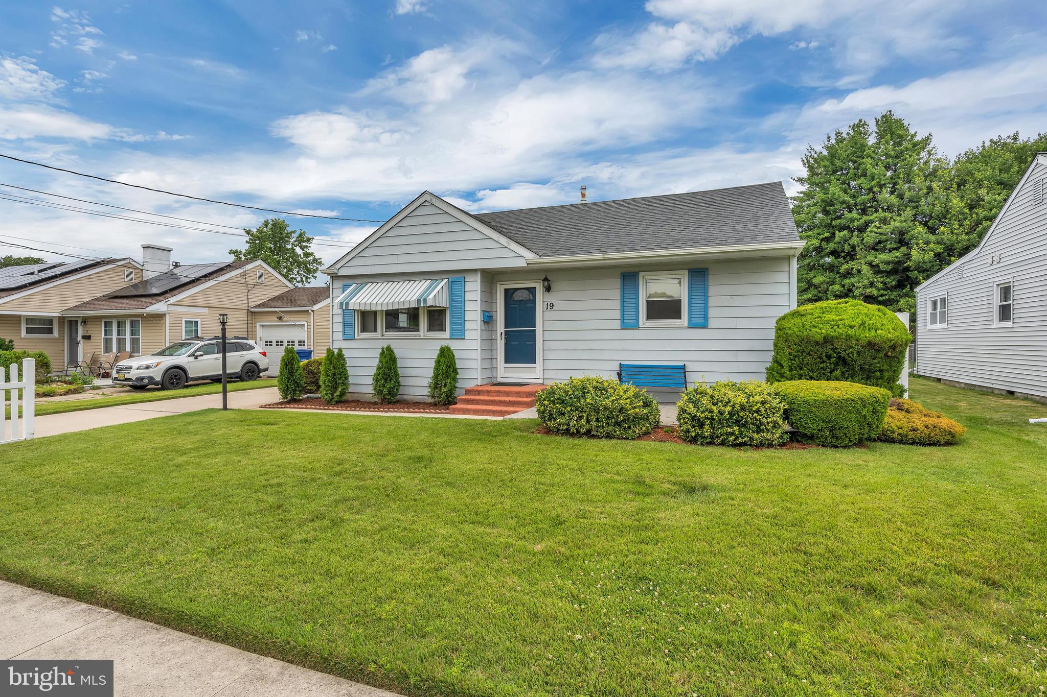 19 Paul Road Maple Shade, NJ 08052 - Photo 2 of 24