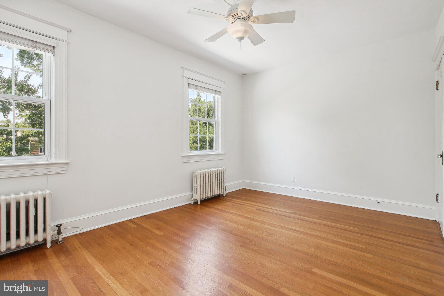 2433 39th Place Northwest Washington, DC 20007 - Photo 15 of 29 Primary Suite