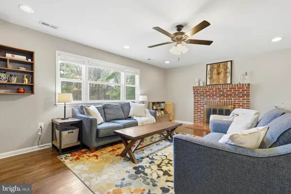 $685,000 | 10798 West Crestview Lane, Laurel, MD 20723