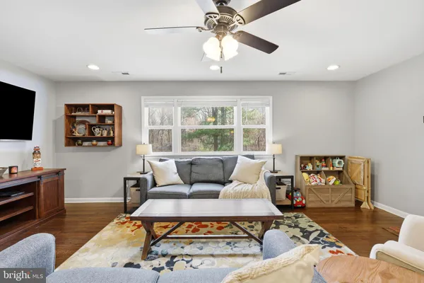 $685,000 | 10798 West Crestview Lane, Laurel, MD 20723