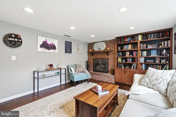 $685,000 | 10798 West Crestview Lane, Laurel, MD 20723