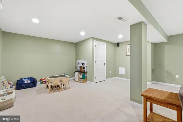 $685,000 | 10798 West Crestview Lane, Laurel, MD 20723