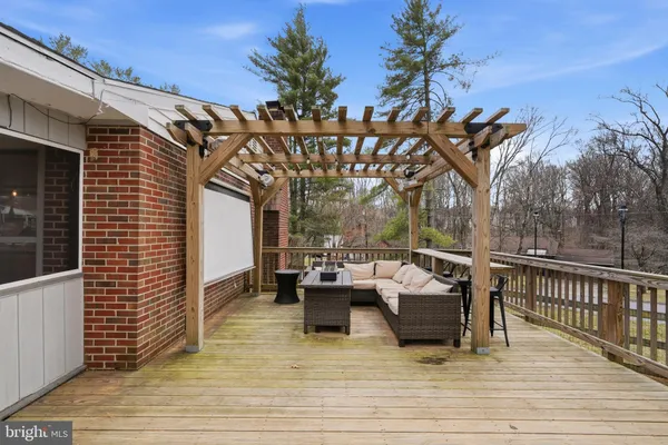$685,000 | 10798 West Crestview Lane, Laurel, MD 20723