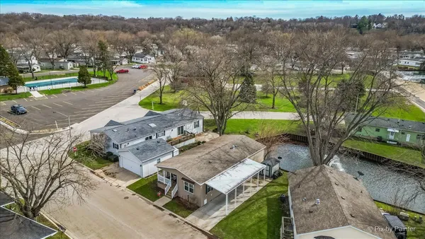 $105,000 | 173 Northshore Road, Elgin, IL 60123