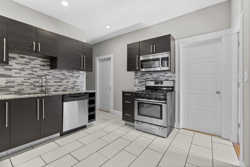 35 Harbor View Street, Unit 2 Boston, MA 02125 - Photo 1 of 28 Gallery Image 1