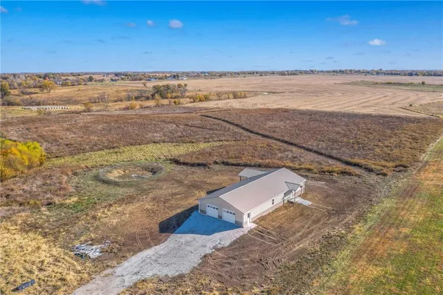 $449,900 | 1086 Southwest 75th Road, Holden, MO 64040