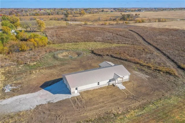 $449,900 | 1086 Southwest 75th Road, Holden, MO 64040