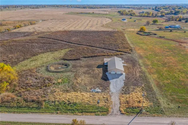 $449,900 | 1086 Southwest 75th Road, Holden, MO 64040