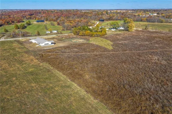 $439,900 | 1086 Southwest 75th Road, Holden, MO 64040