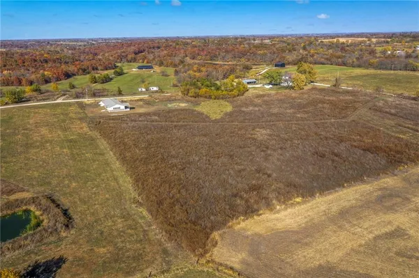 $439,900 | 1086 Southwest 75th Road, Holden, MO 64040