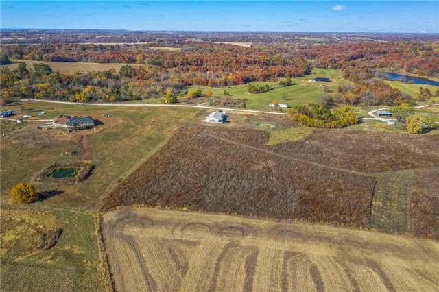 $449,900 | 1086 Southwest 75th Road, Holden, MO 64040