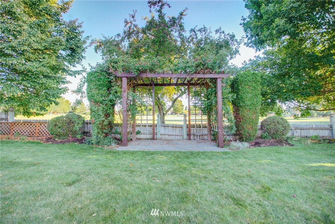 9287 Goodrich Road Southeast Moses Lake, WA 98837 - Photo 5 of 24 Gallery Image 5