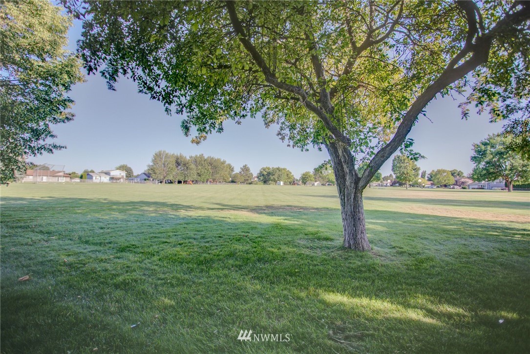 9287 Goodrich Road Southeast Moses Lake, WA 98837 - Photo 6 of 24 Gallery Image 6