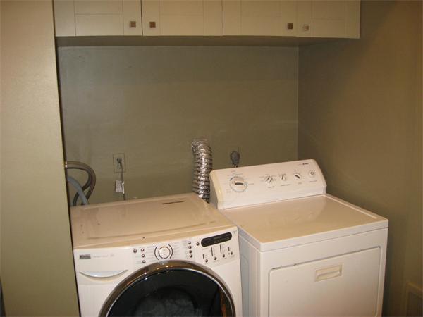 1 Ellen Road Marblehead, MA 01945 - Photo 29 of 30 a utility room with dryer and washer