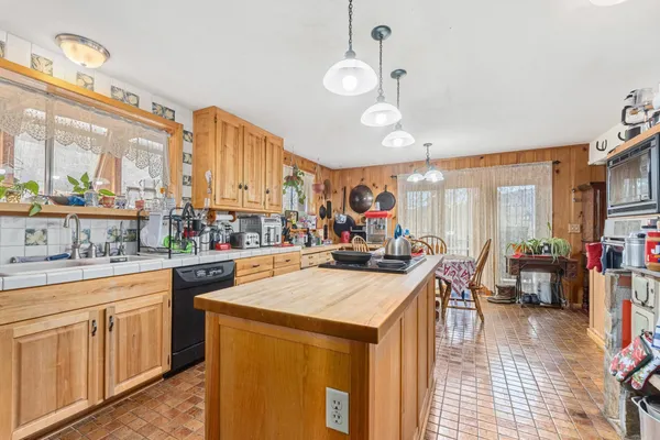 $525,000 | 3442 Moore Road, Kettle Falls, WA 99141