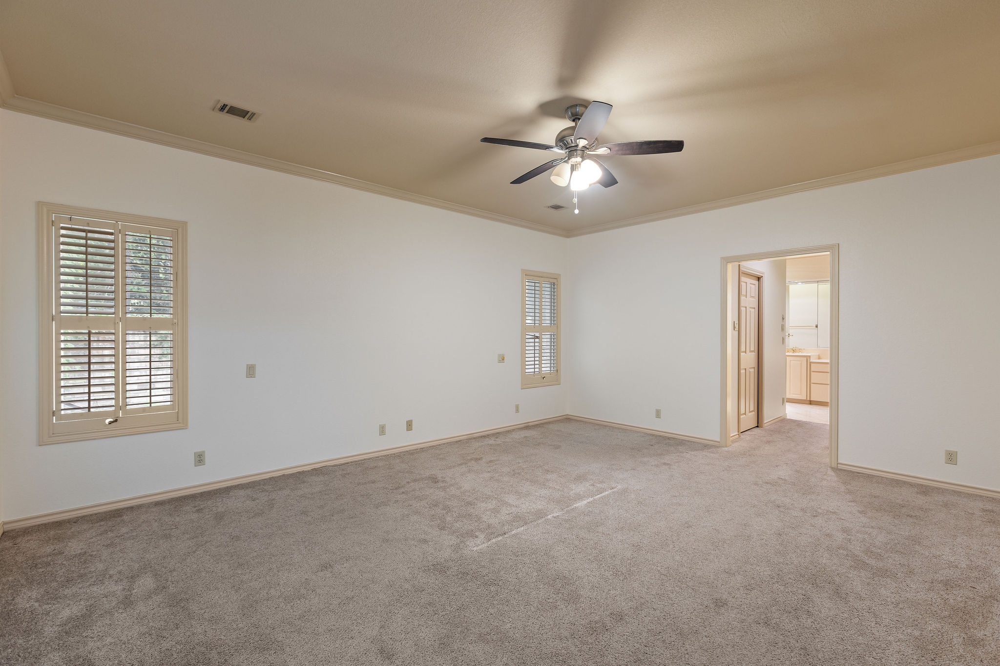 2834 Montebello Road, Unit B11 Austin, TX 78746 - Photo 20 of 39