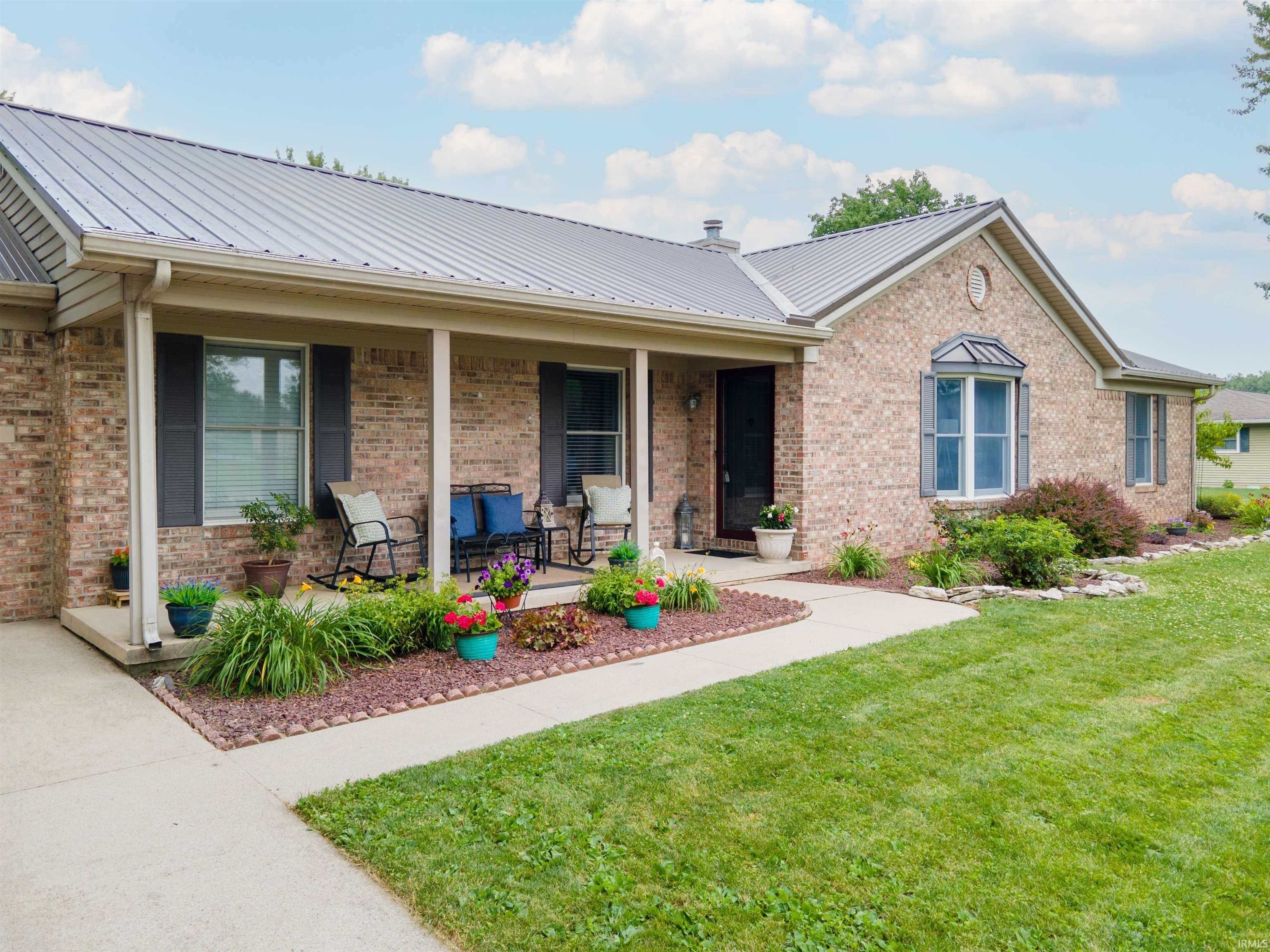 517 Catherine Drive Sweetser, IN 46987 - Photo 2 of 36