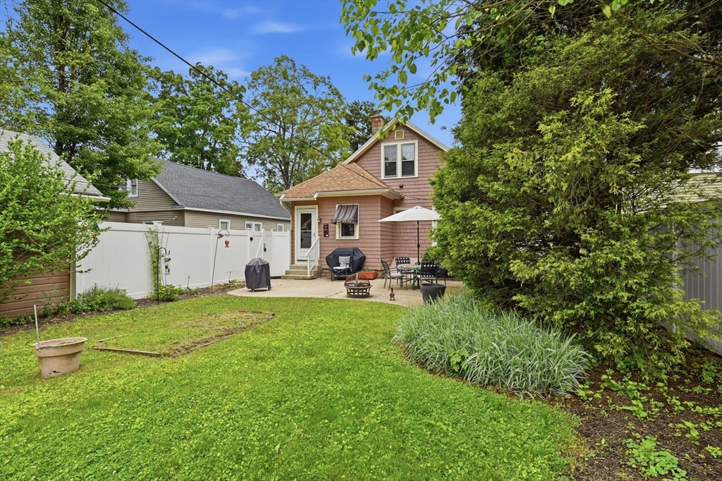 54 Thorndyke Street Springfield, MA 01118 - Photo 35 of 35
