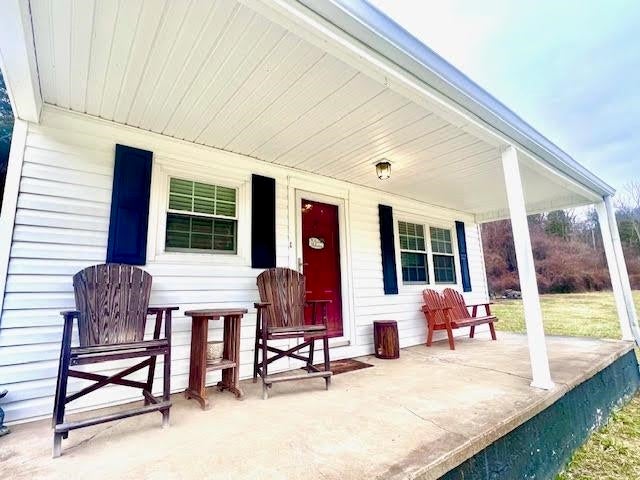 2645 Lower Creek Road Milton, WV 25541 - Photo 3 of 32 Gallery Image 3