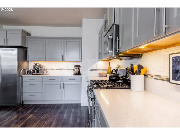 $517,900 | 1816 West 4th Avenue, Junction City, OR 97448