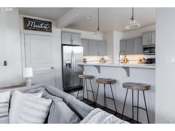 $517,900 | 1816 West 4th Avenue, Junction City, OR 97448