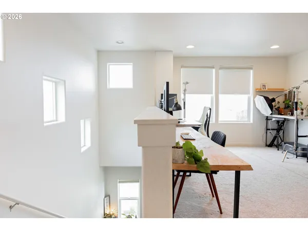 $517,900 | 1816 West 4th Avenue, Junction City, OR 97448