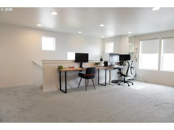 $517,900 | 1816 West 4th Avenue, Junction City, OR 97448