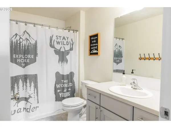 $517,900 | 1816 West 4th Avenue, Junction City, OR 97448