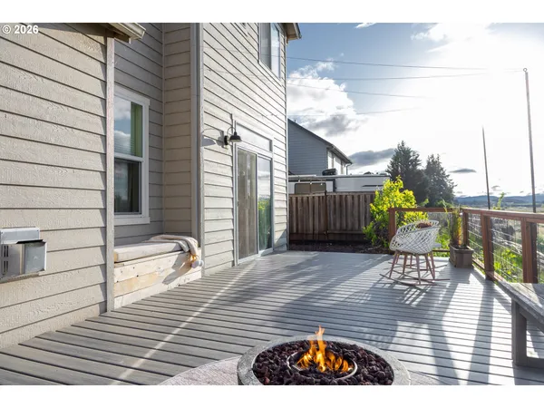 $517,900 | 1816 West 4th Avenue, Junction City, OR 97448