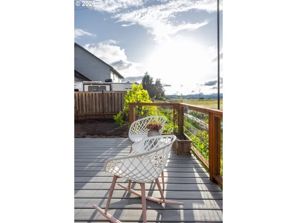 $517,900 | 1816 West 4th Avenue, Junction City, OR 97448