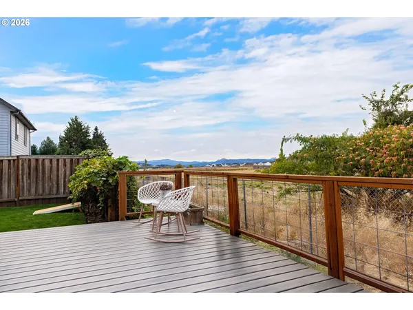 $517,900 | 1816 West 4th Avenue, Junction City, OR 97448