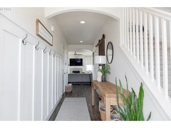 $517,900 | 1816 West 4th Avenue, Junction City, OR 97448