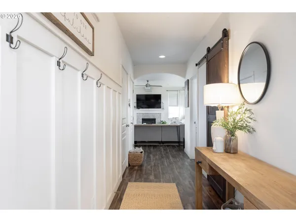 $517,900 | 1816 West 4th Avenue, Junction City, OR 97448