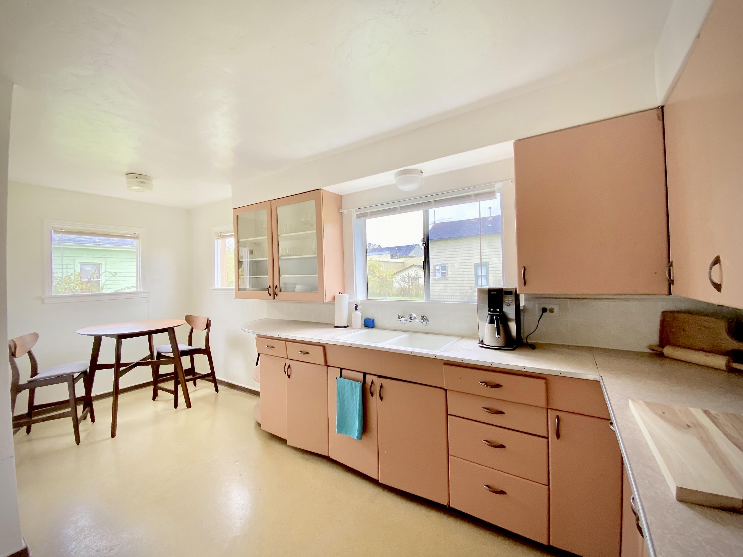 1062 N Street Arcata, CA 95521 - Photo 7 of 41