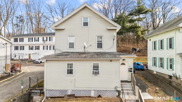 $280,000 | 80 Willow Street, Meriden, CT 06450